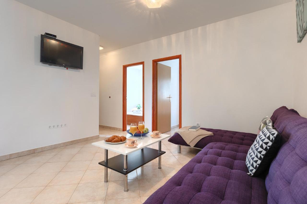 Apartmani Martina 波雷奇 外观 照片
