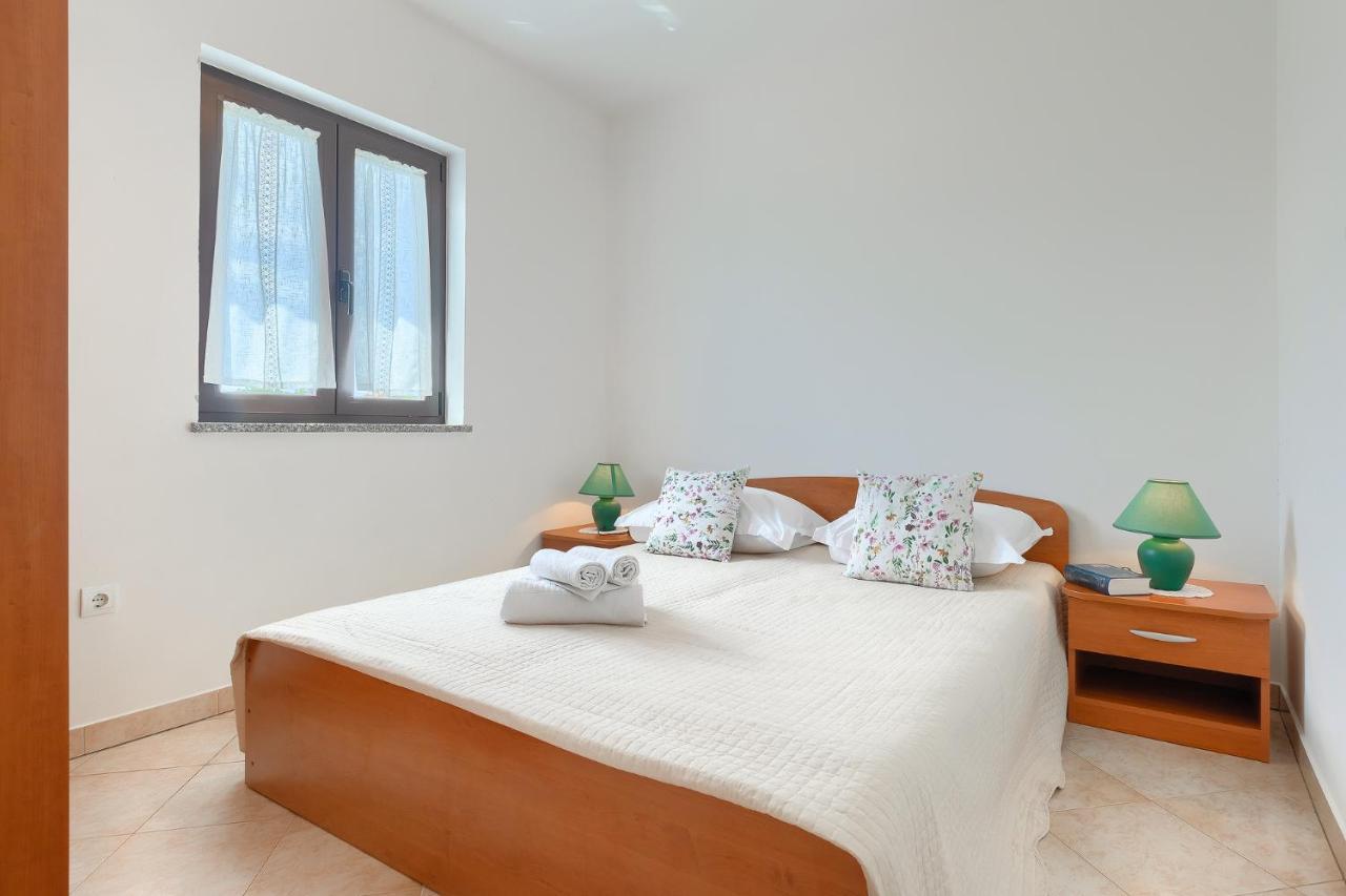 Apartmani Martina 波雷奇 外观 照片